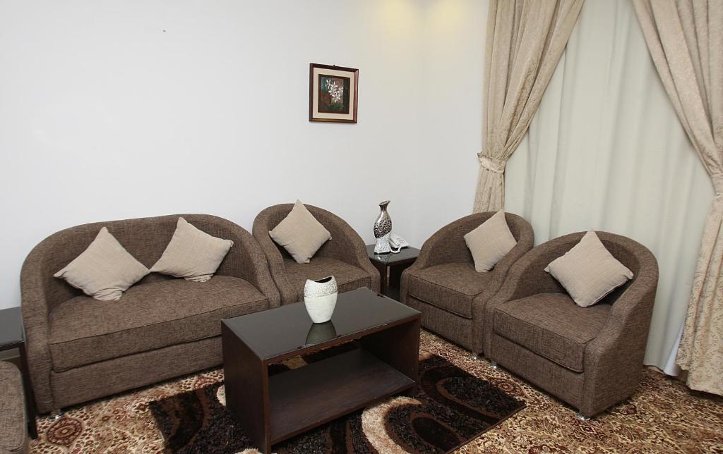 Rest Night Serviced Apartments - Al Nafal Riade Quarto foto